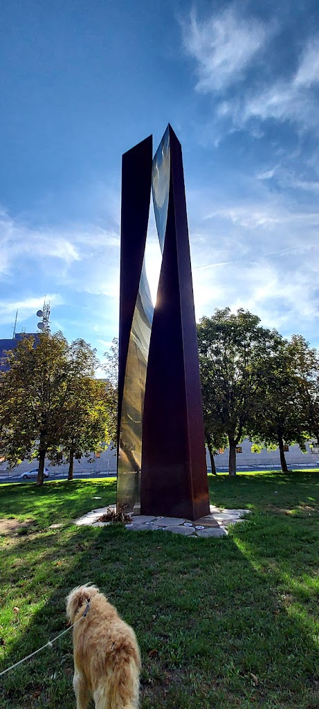 Portal de Foronda Kalea, 46 Parking