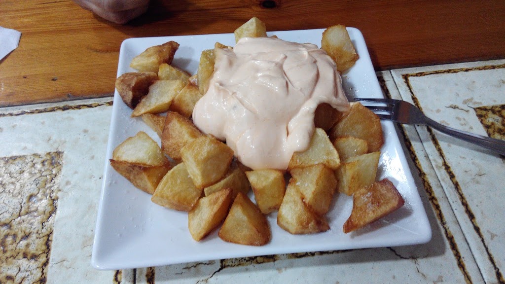 Frankfurt Edelweiss — Patatas bravas