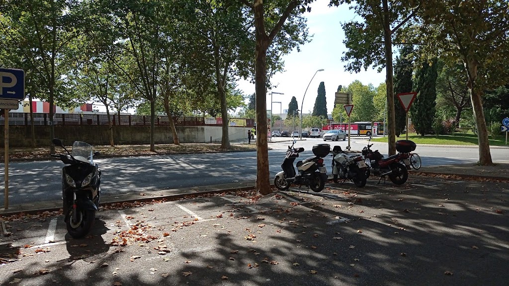 [P] Zona de aparcamiento reservada para motos