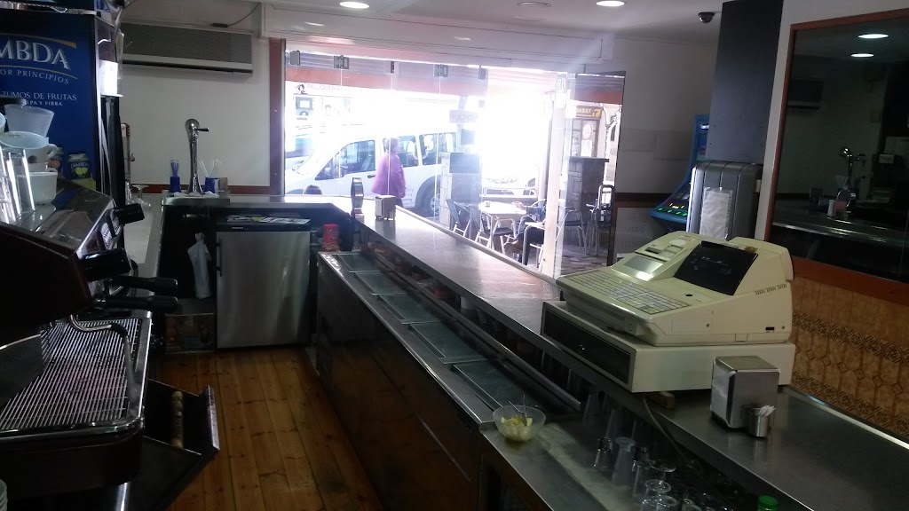 Bar Restaurante Canoeva — Ambiente
