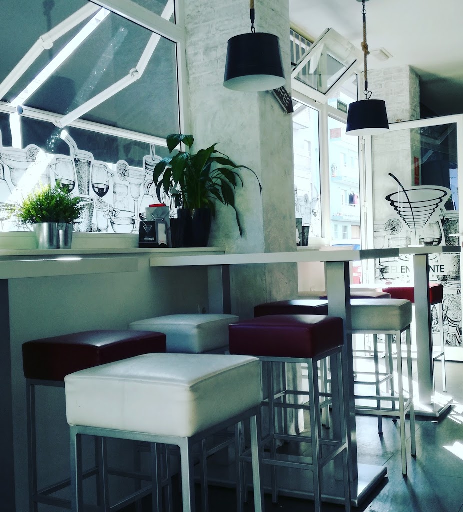 Bar El Entrante — Ambiente