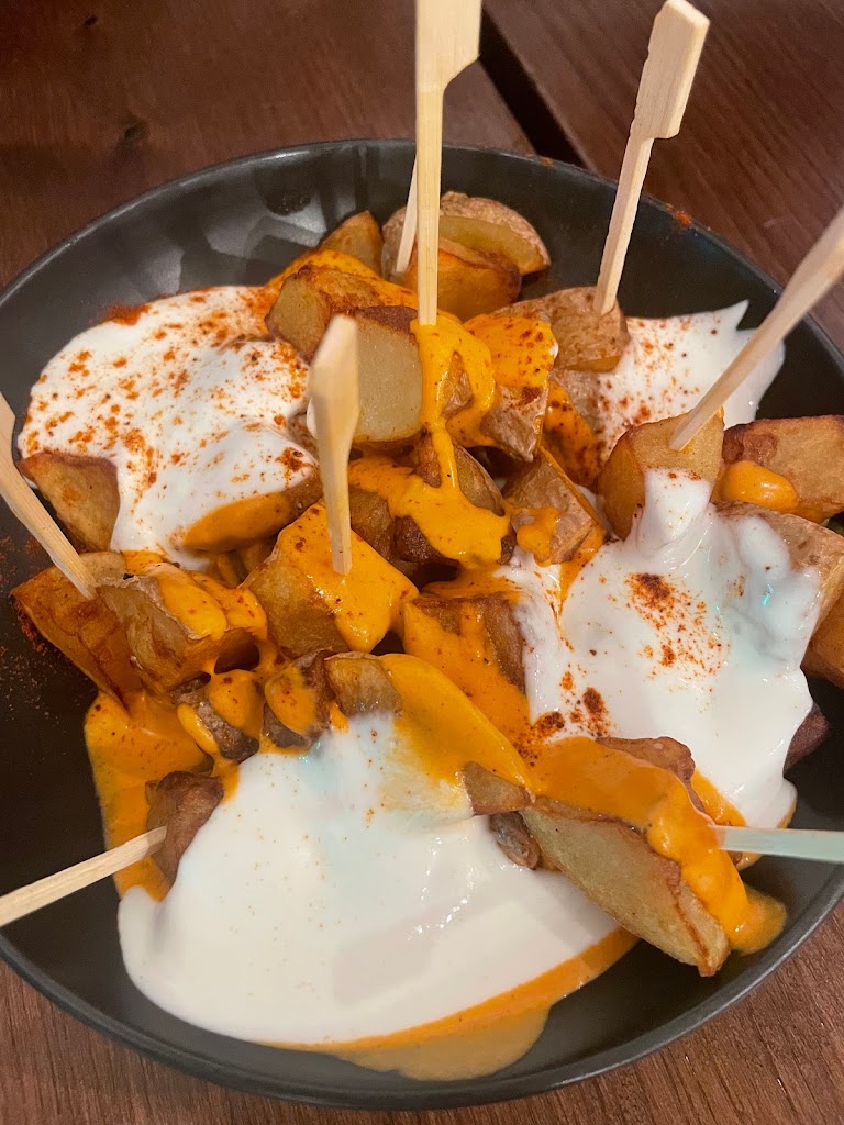 Gatzara Mataro — Patatas bravas