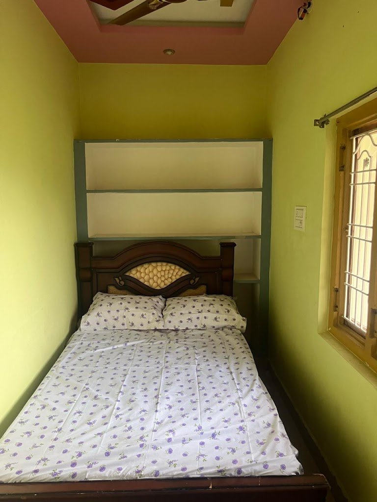Abhinava Guest House