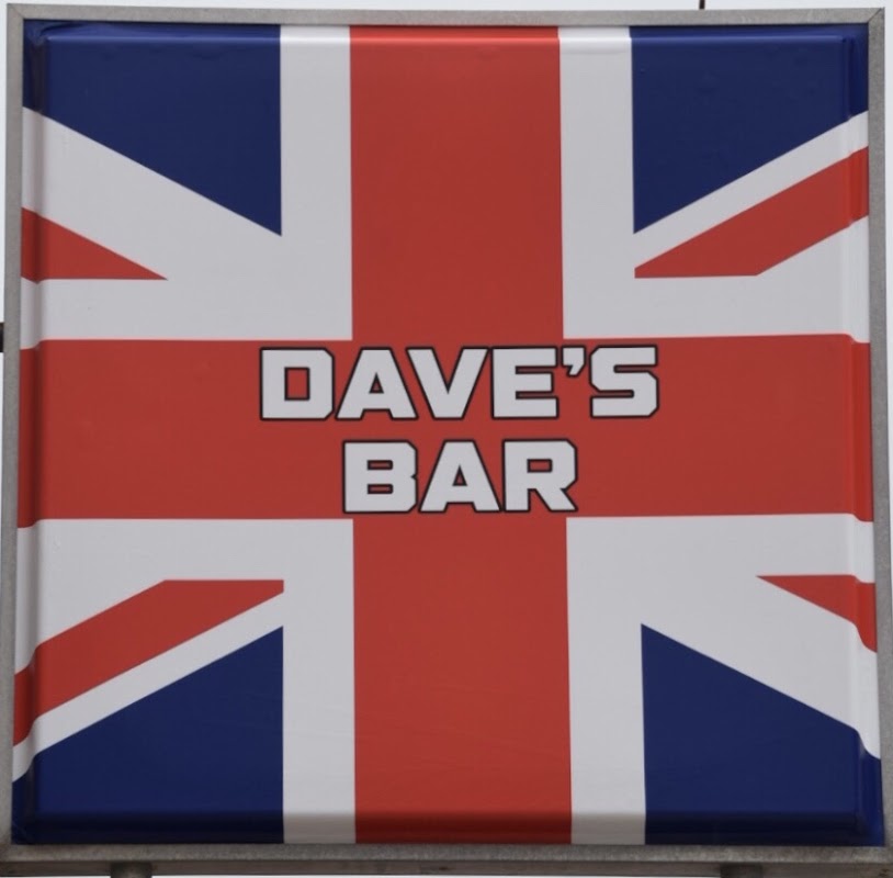 Dave's Sports Bar — Del propietario