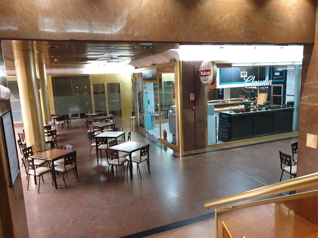 Claudia cafe bar — Ambiente