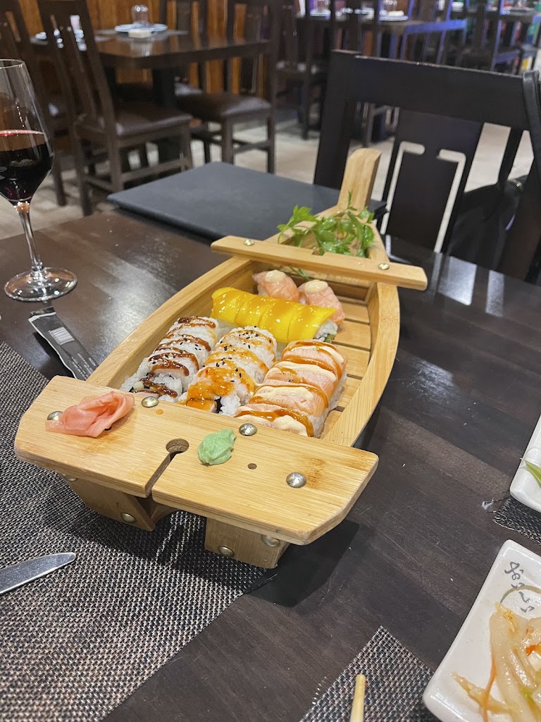 Restaurante Chisushi — Comida y bebida