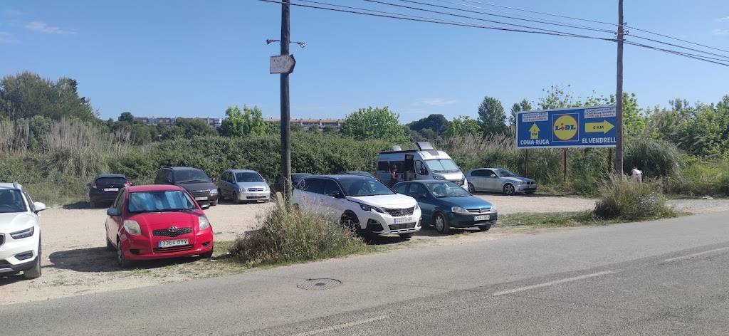 Aparcamiento provisional playa