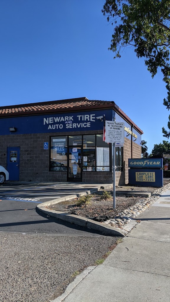 Almas Auto & Tires in Newark