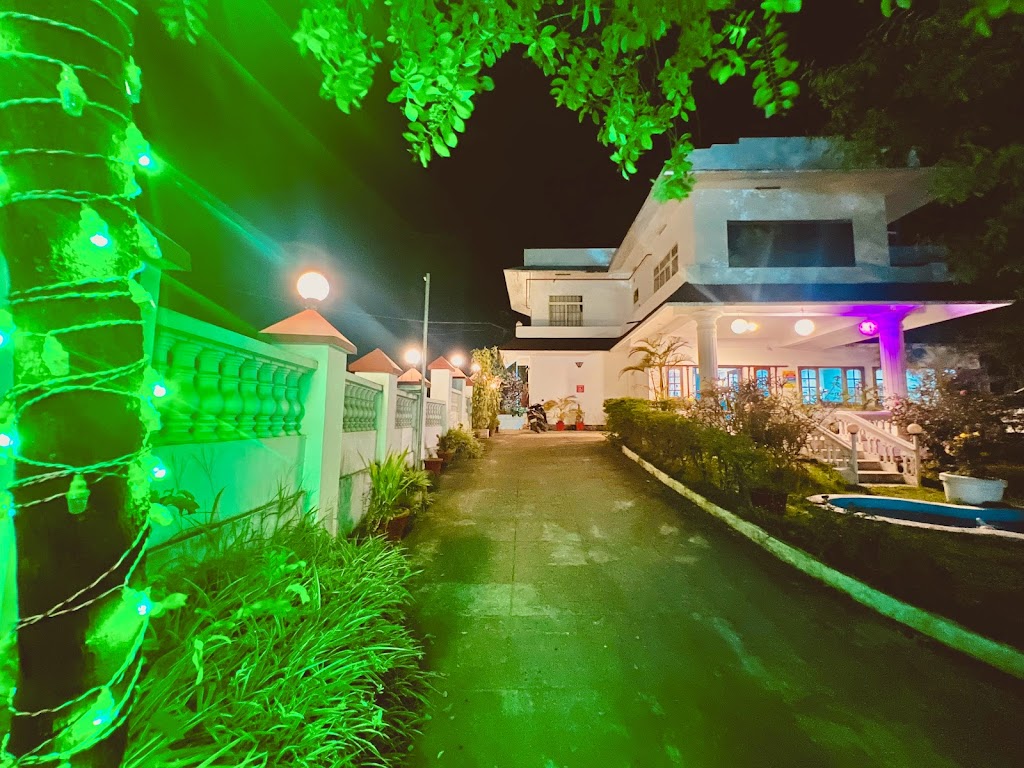 Chandana Tourist Home