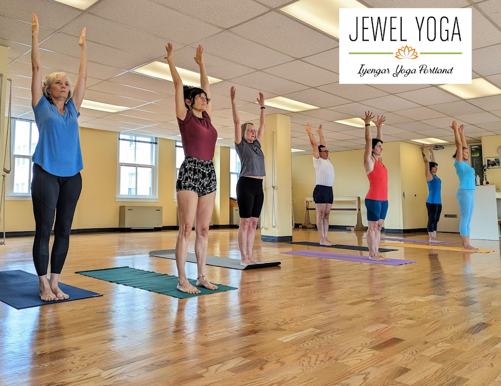  Jewel Yoga