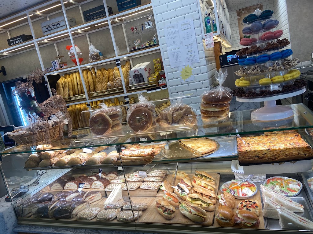 El Galano Suprem Comida para llevar-Cafeteria-Panaderia — Ambiente