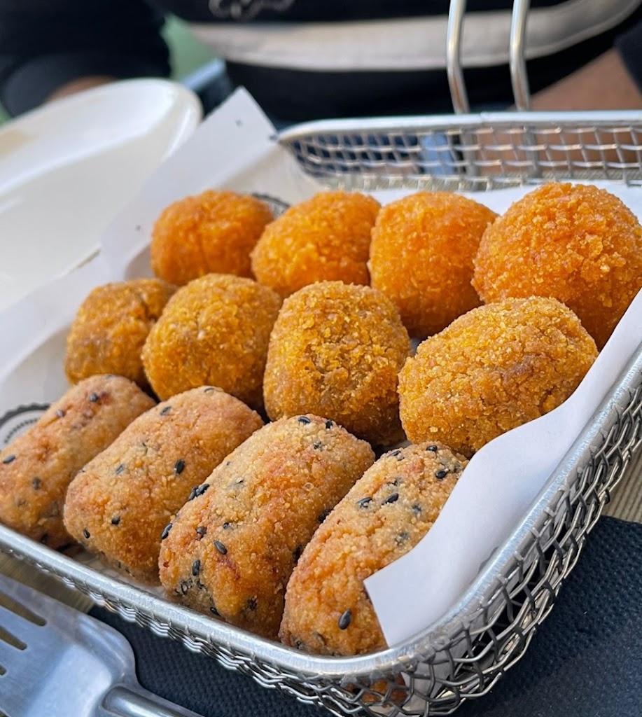 Restaurante La Croqueta del Abuelo — Comida y bebida