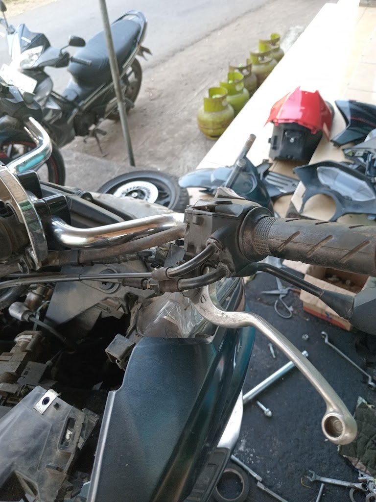 Bengkel Manda servise Injeksi& karbu