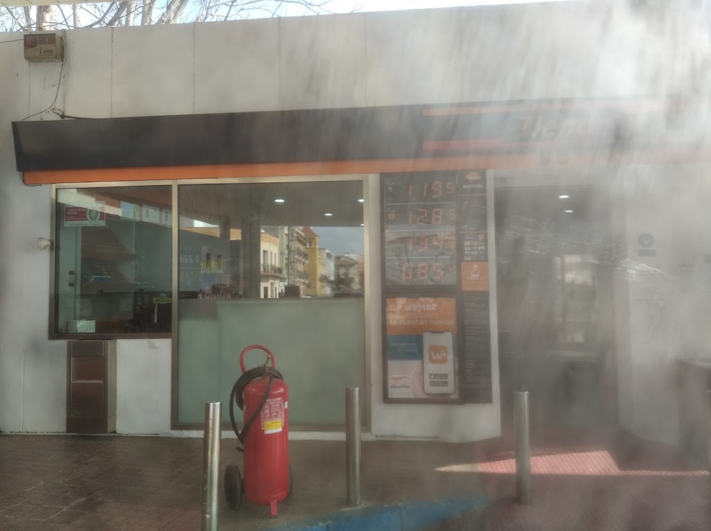Estacion de Servicio Repsol — Exterior