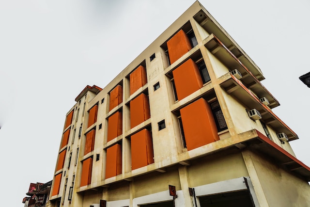 Capital O 62346 Hotel Bindu