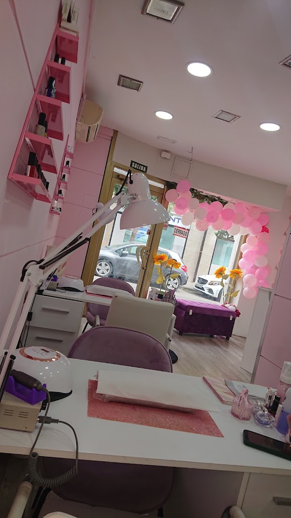 Nails Duran — Interior