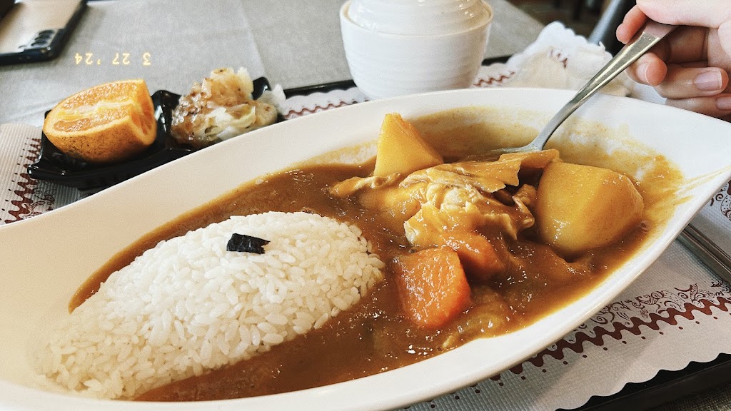 亨利咖哩屋餐廳/台中咖哩/台中美食/台中推薦餐廳/台中必吃/附近美食/台中西區美食 的照片