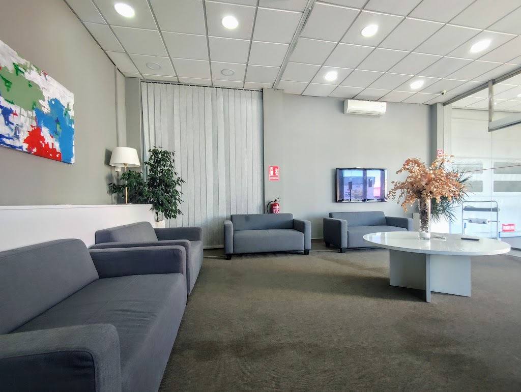 Dicar SL Taller Mairena — Interior