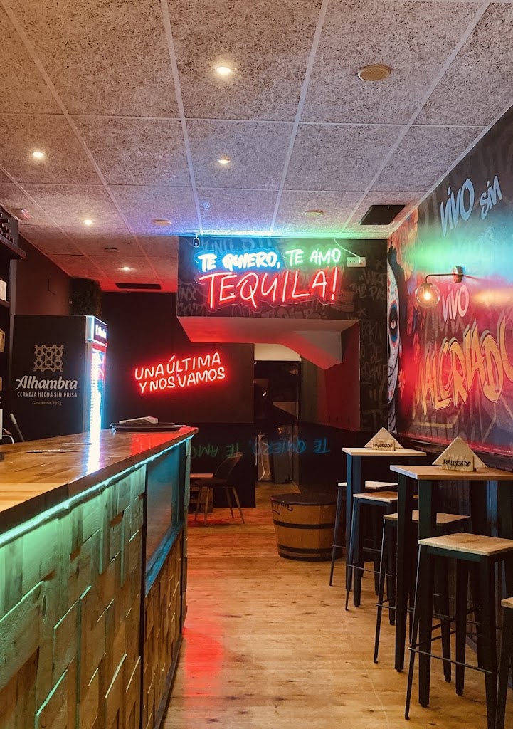 Malcriado Bar & Restaurante: Sabores Latinos y Mediterraneos — Ambiente