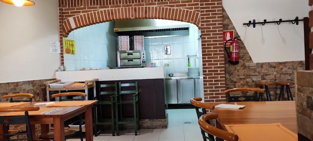 Pizzeria Michele — Ambiente
