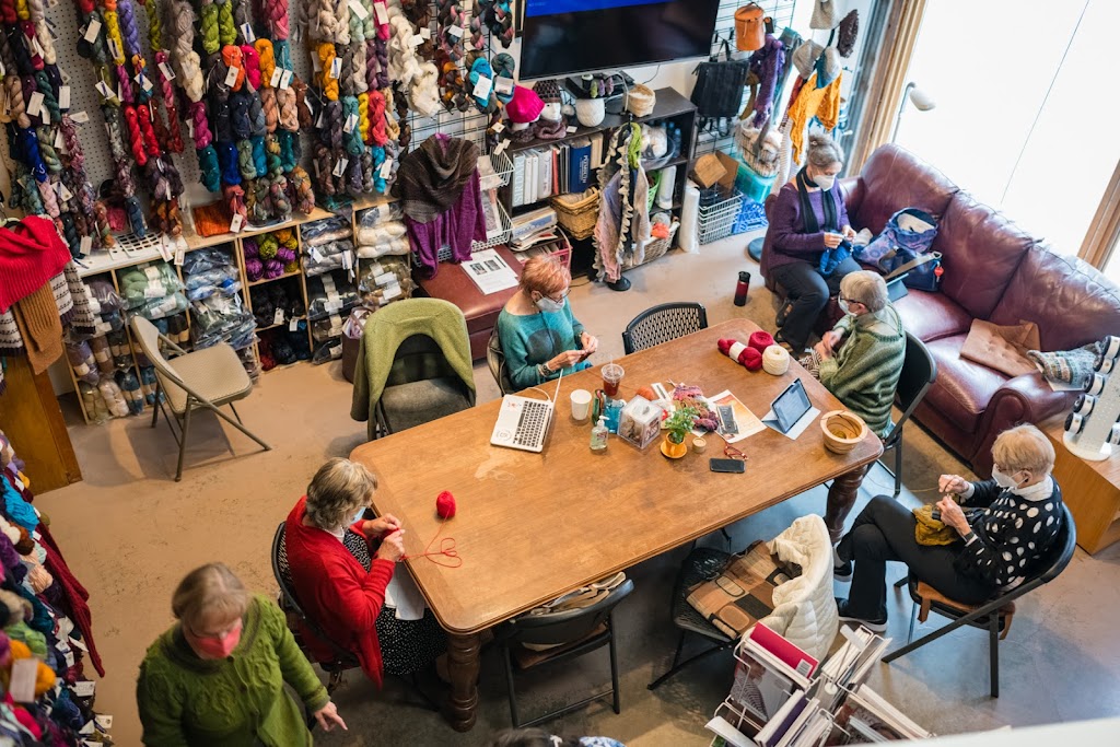 Looking Glass Yarn & Gifts