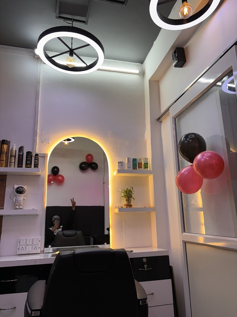 Shivya Makeover Unisex Salon