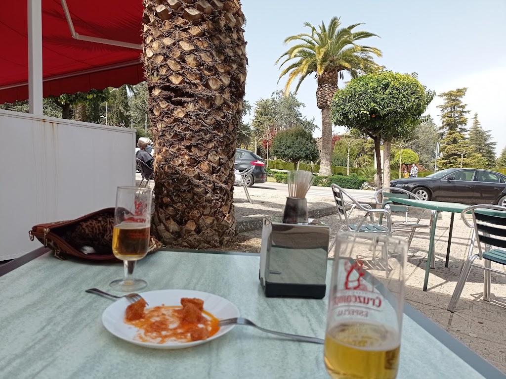 Restaurante "Las Palmeras" — Comida y bebida