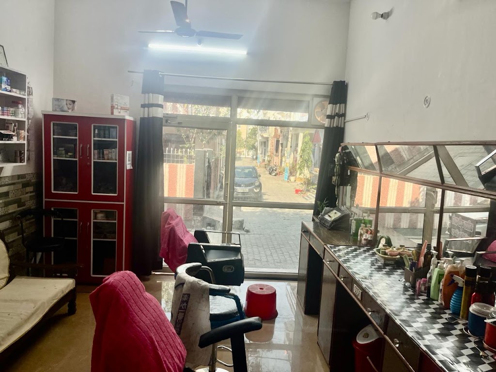Kashish Beauty Parlour Female Salon