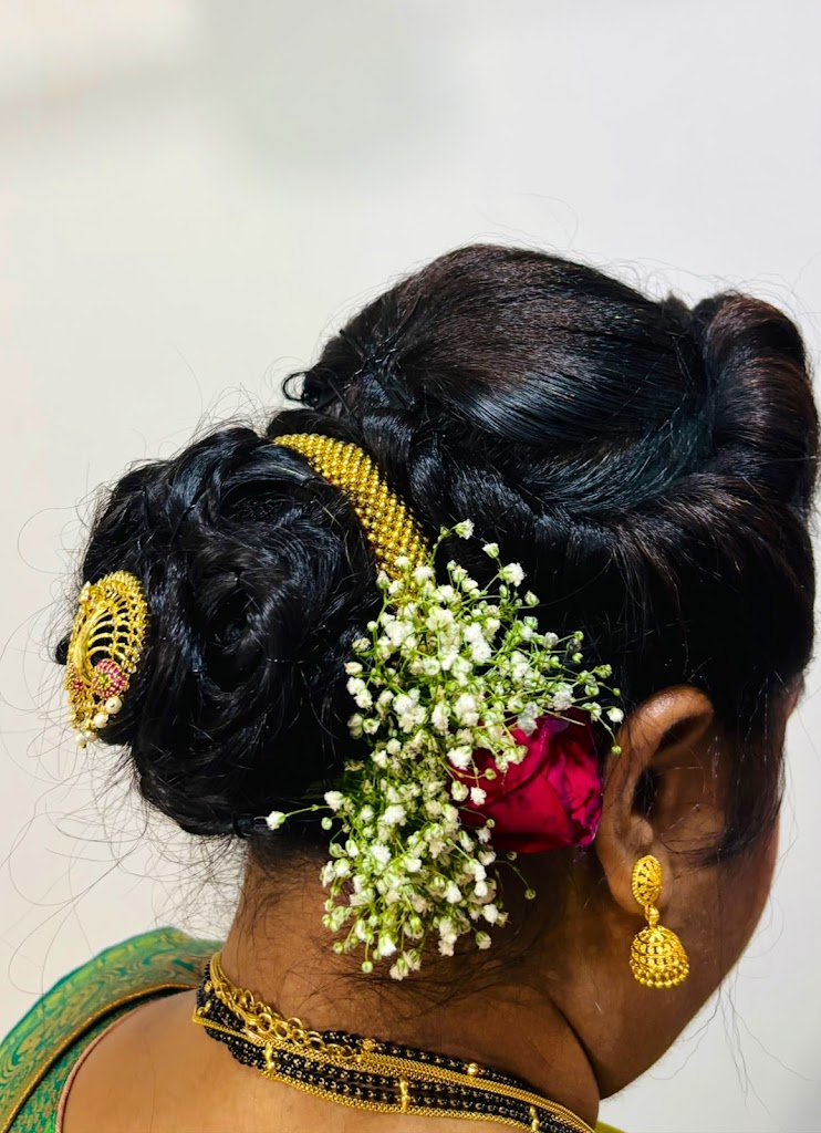 Shruti Beauty Parlour