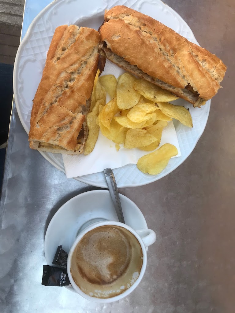 Picasso Cafeteria