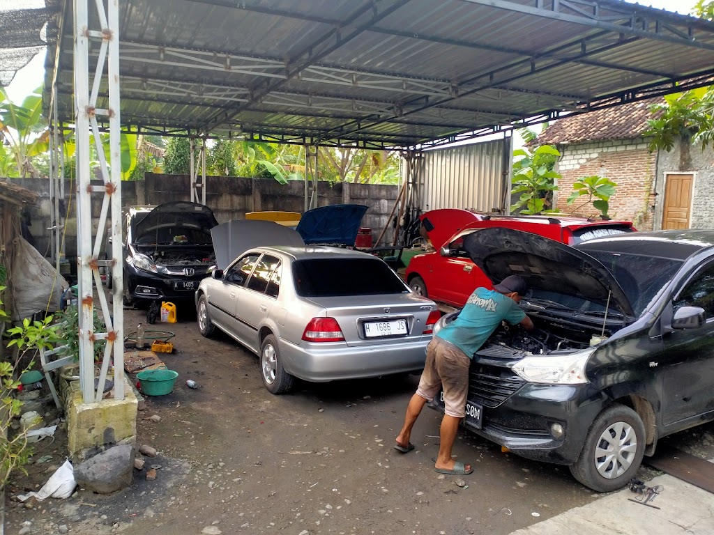 Bengkel mobil pak Slamet sumberjo