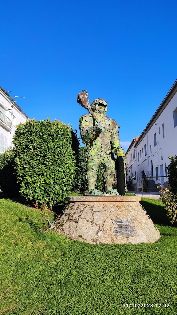 Escultura Hombre de Musgo