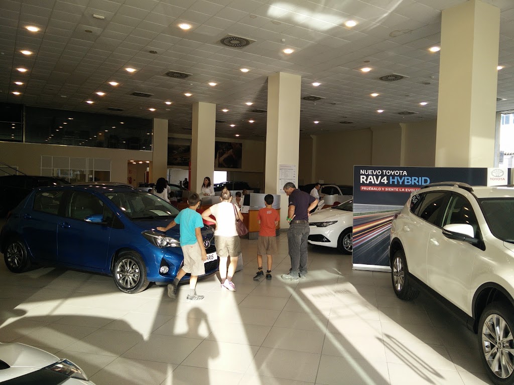 Concesionario Oficial TOYOTA - Medimotors Mallorca — Interior