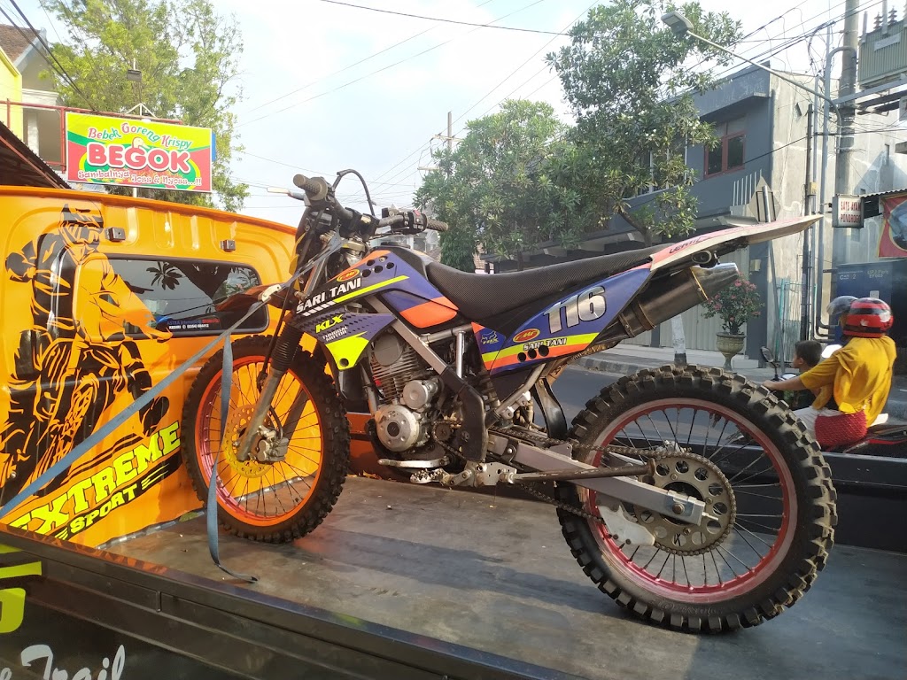Tunggal Motor Service Station And Trailshop