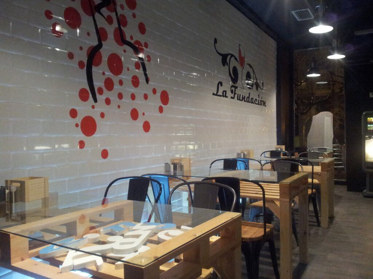 La Fundacion Ferrol — Ambiente