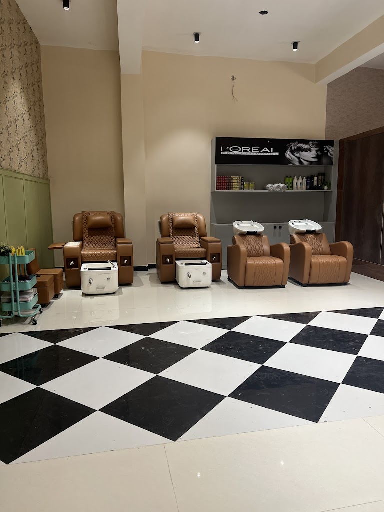 Roopam Salon