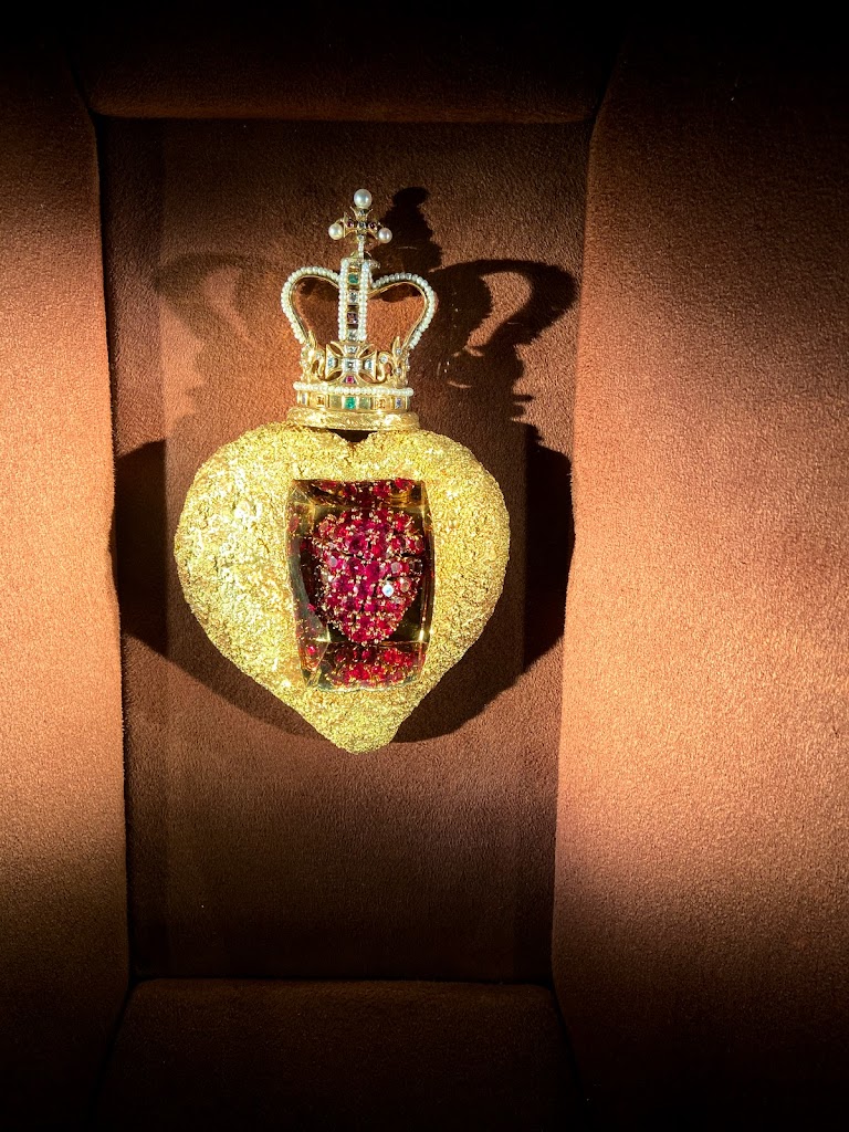 Dali Jewels Collection