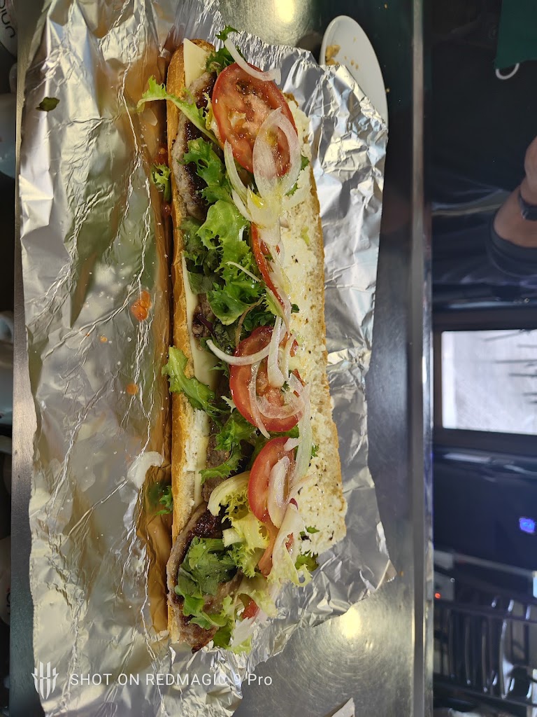 Sol Bar la oficina — Comida y bebida