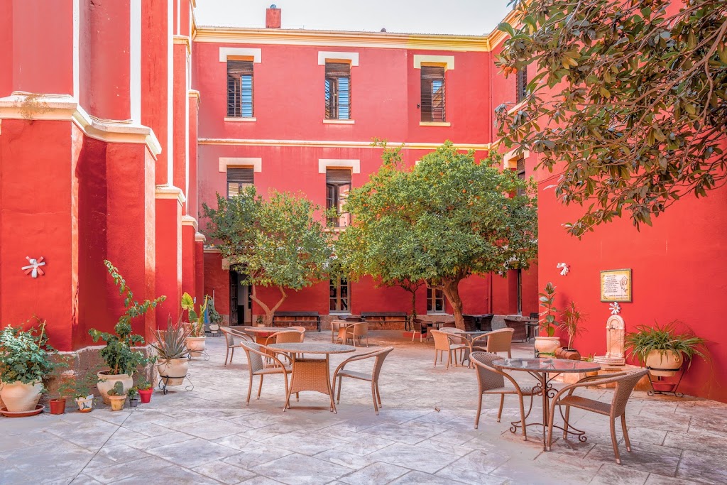 Sanitas Residencia de Mayores Marqueses de Linares — Exterior