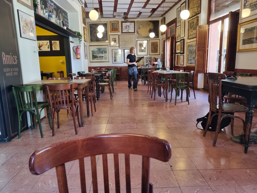 Cafe - Bar Amigos de las Artes — Ambiente