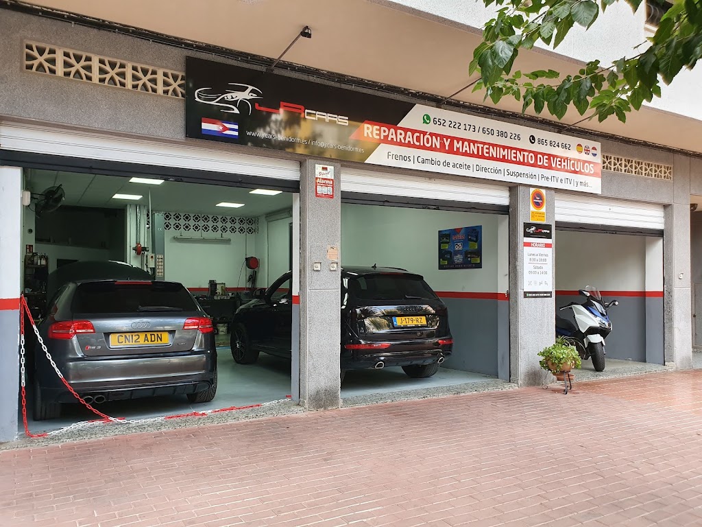Auto Banis — Exterior