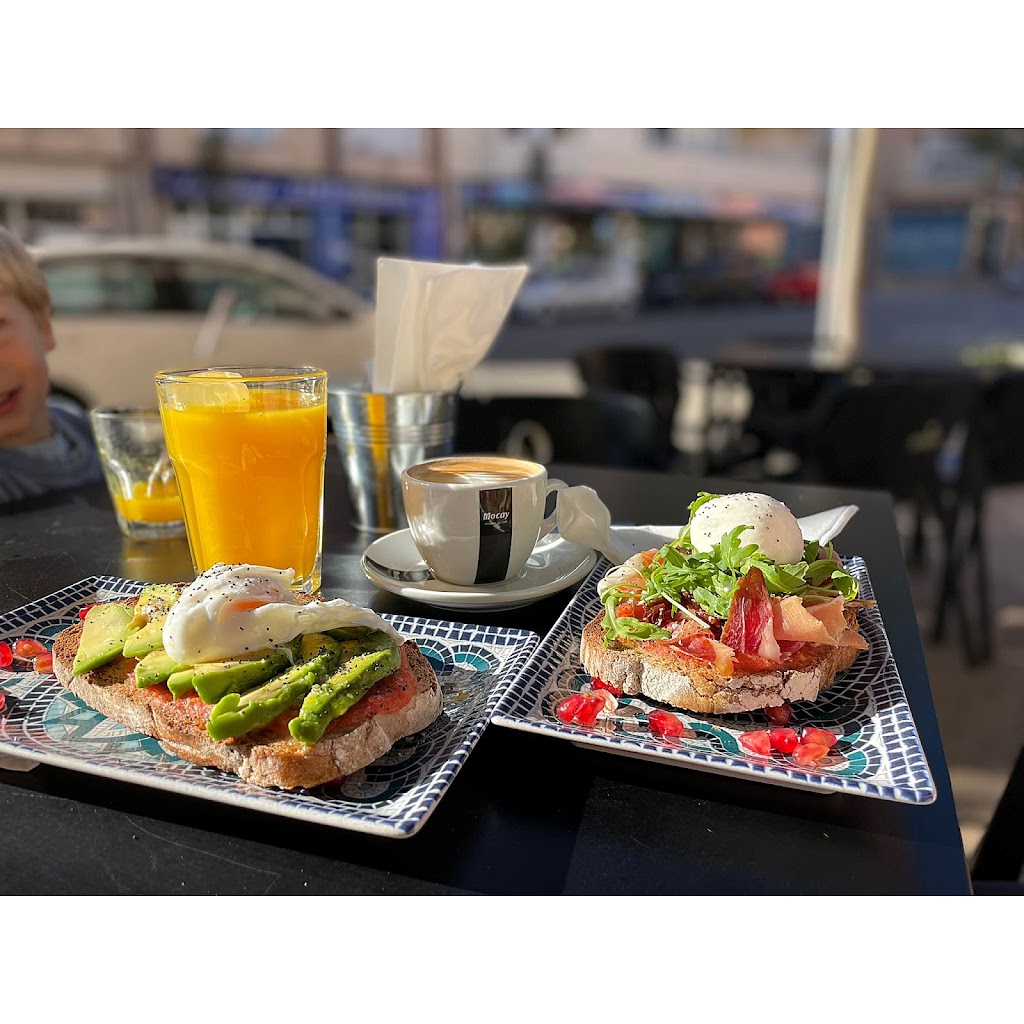 Bruixes Cafe , Cafeteria Bar — Cafe