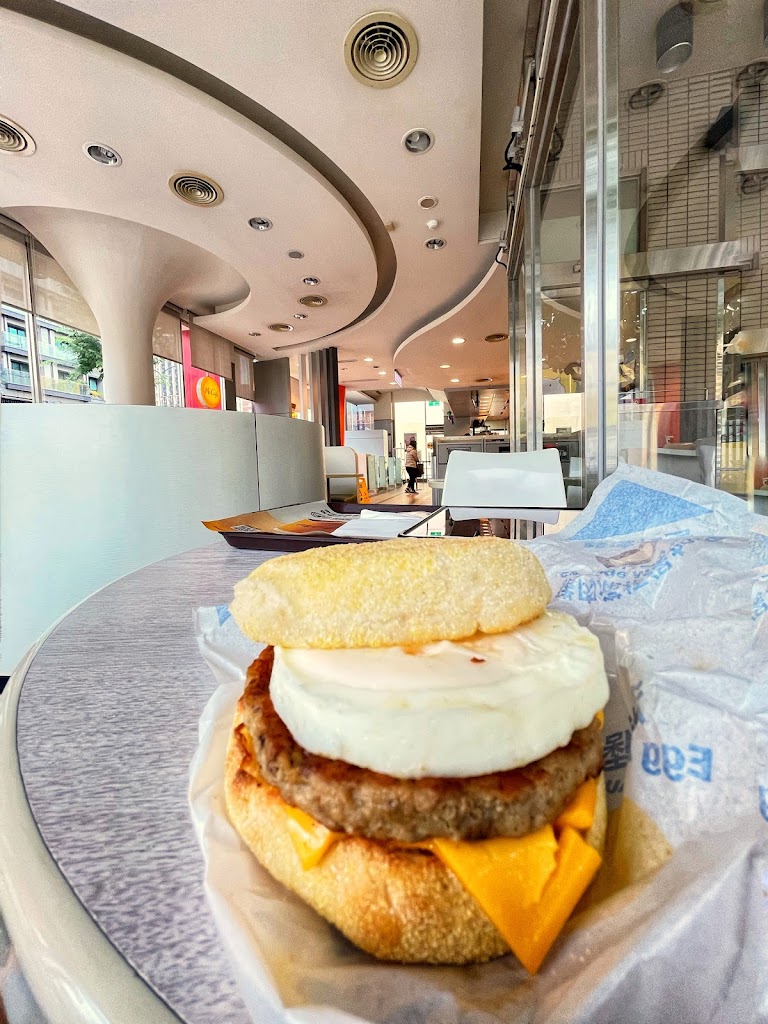 麥當勞-台中新大雅餐廳 的照片