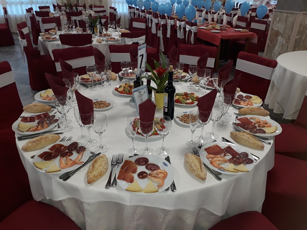 Hotel Restaurante Rivera Y Brao — Comida y bebida