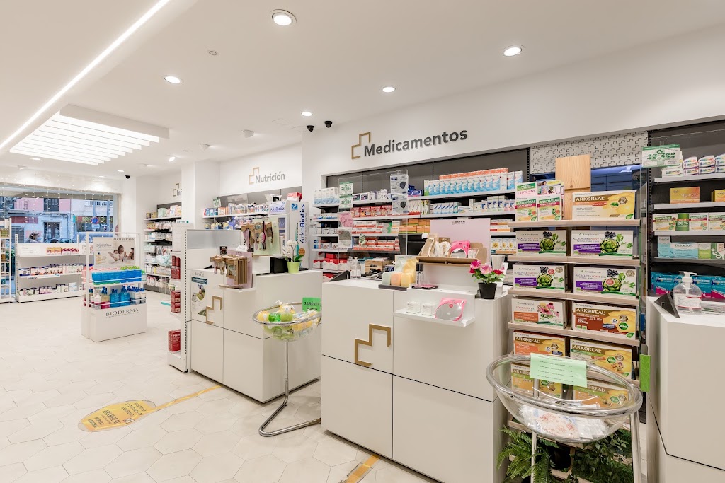 Farmacia 31 de Desembre (Trian Sbert) | Grupo 1915. Farmacia 12 horas. — Del propietario