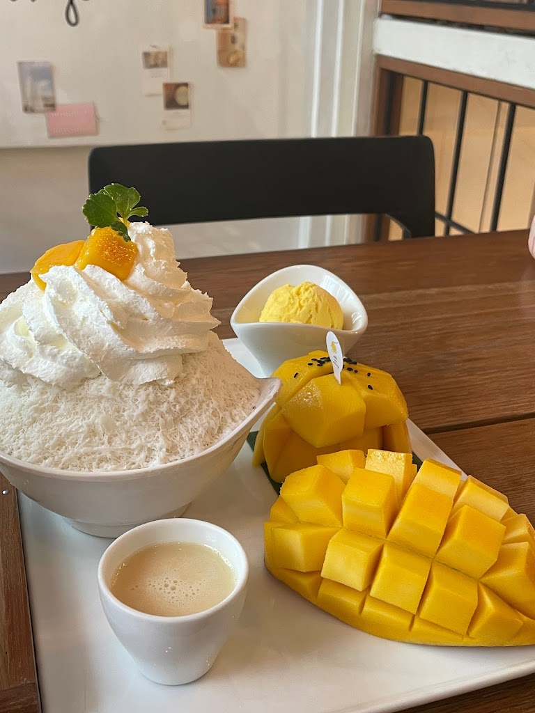 Make Me Mango Tha Tian's Photo/Menu
