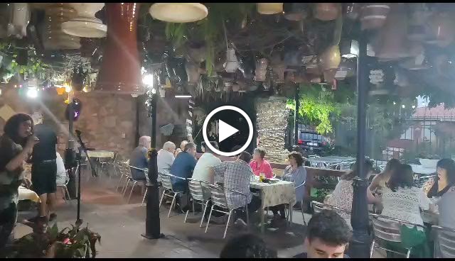 Masia restaurant Cal Petasques — Ambiente