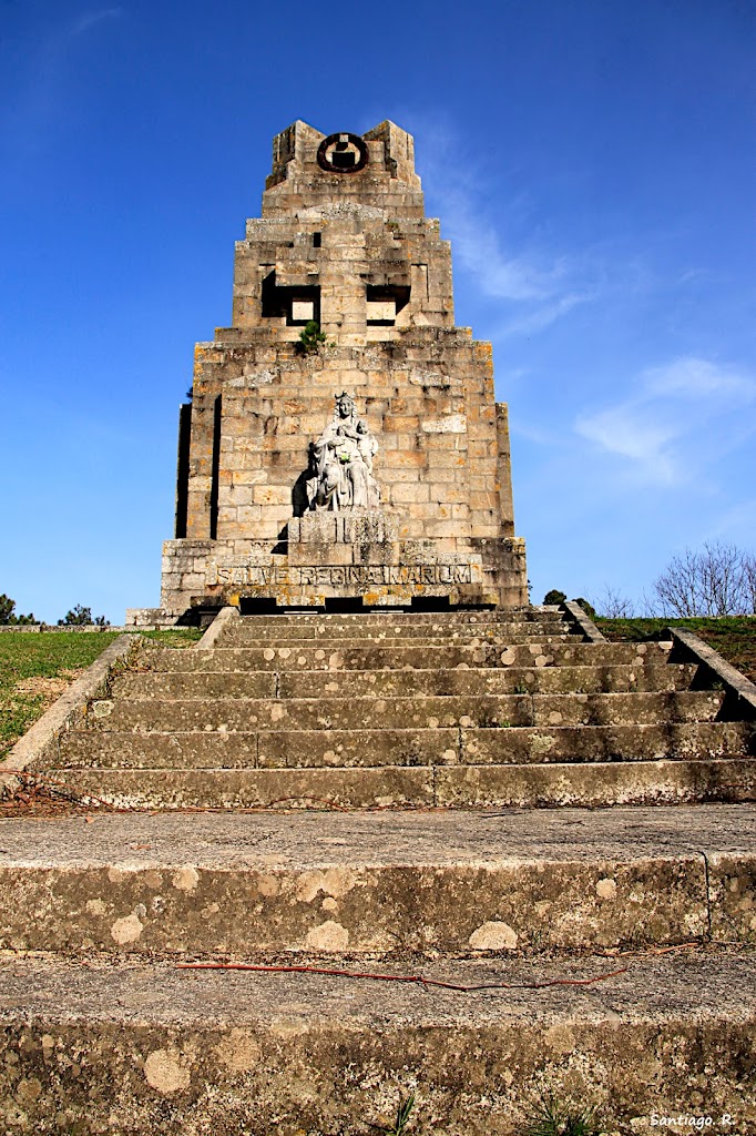 Monumento a la marina universal