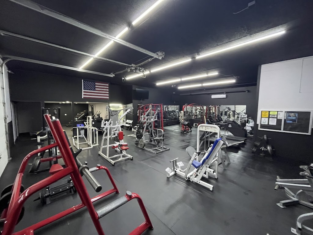  Elite Fitness and Barbell Club