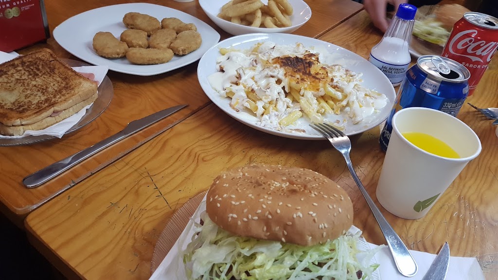 Goliath Alcoi — Comida y bebida